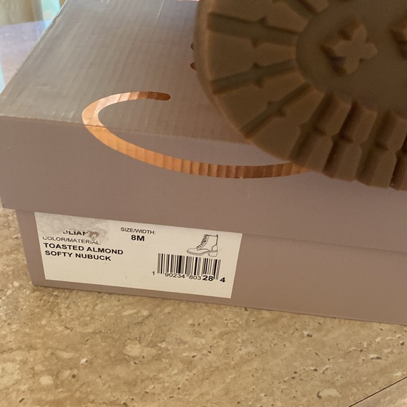 NWB Crown Vintage Genuine Suede, see pictures below - Picture 7 of 10